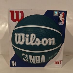Wilson NBA DRV Basketball Size 7 29.5" Green / White Outdoor Ball
